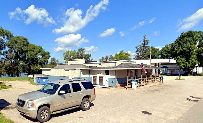 Ikes Place - 2021 Street View (newer photo)